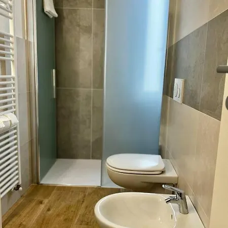 Comfortable -renovated Flat 모데나