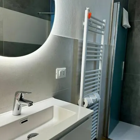 Comfortable -renovated Flat * 모데나